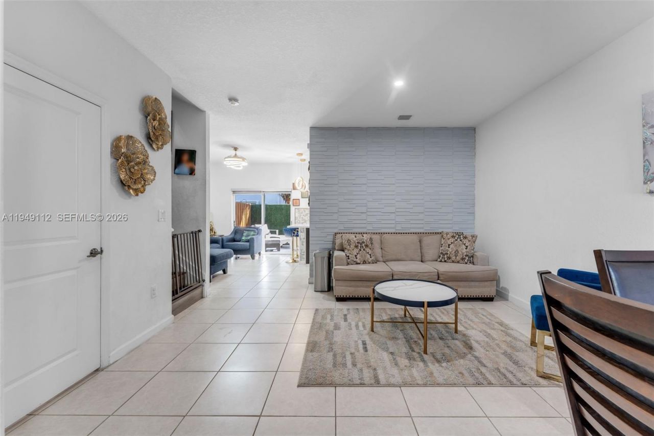 2614 SE 13th St, Homestead, FL 33035 Photo