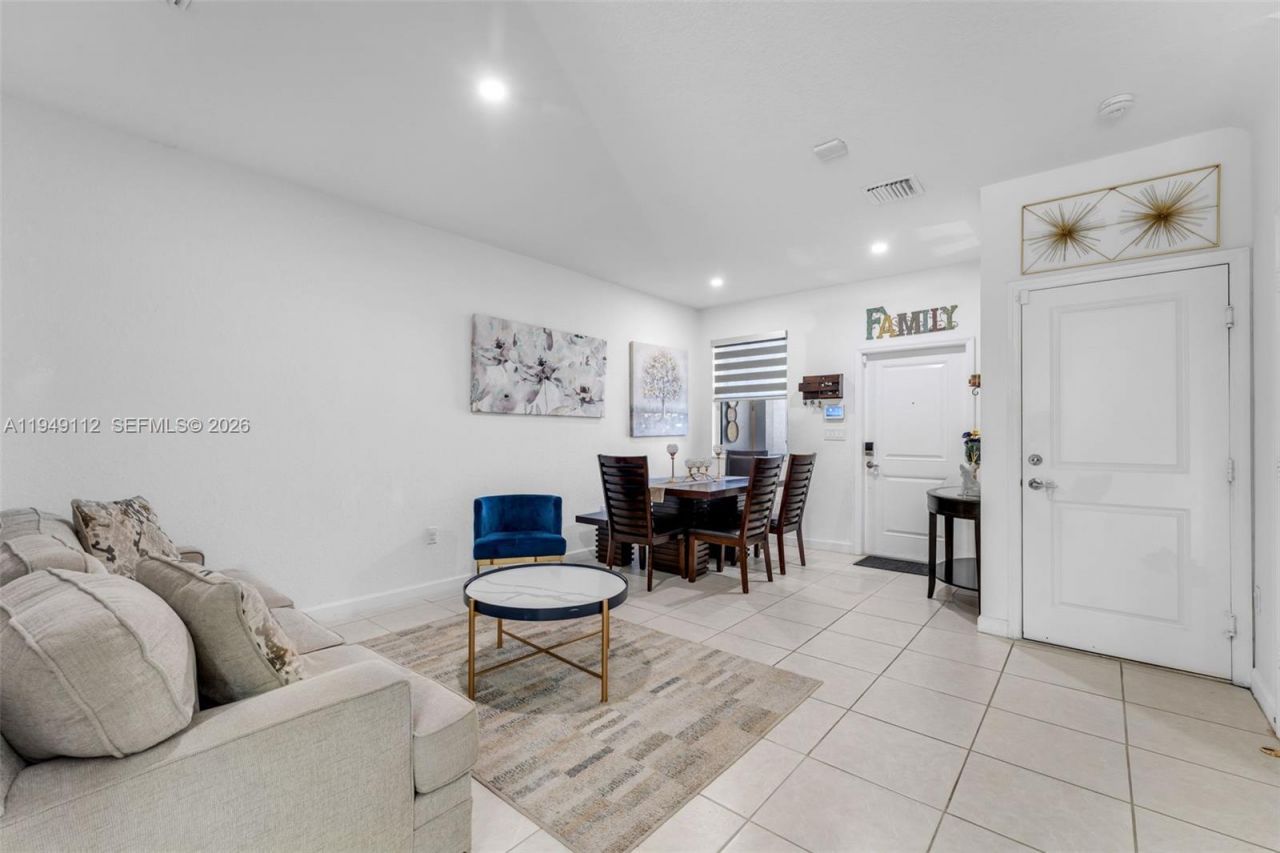 2614 SE 13th St, Homestead, FL 33035 Photo