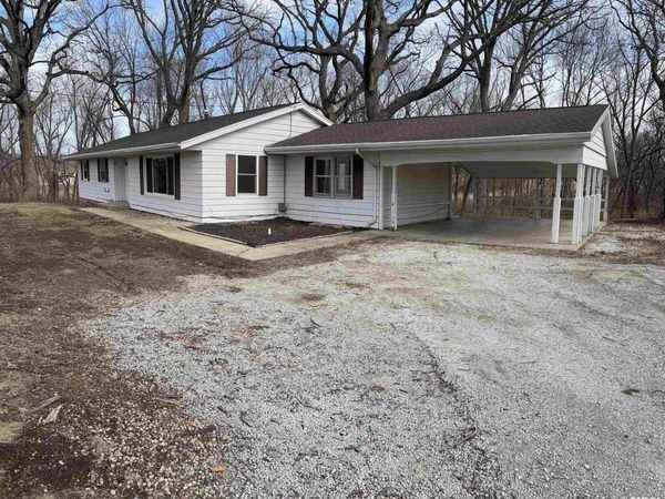 1913 S MAIN Street, Eureka, IL 61530