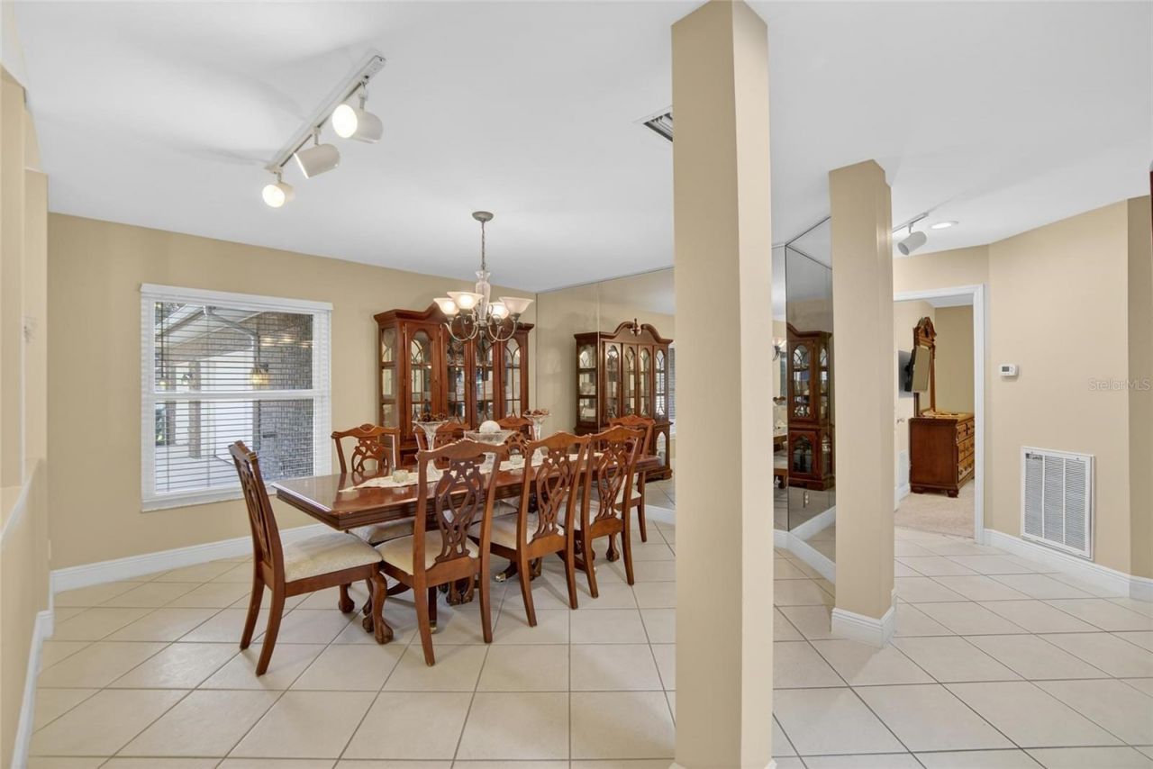 133 Barrington Drive, Brandon, FL 33511 Photo