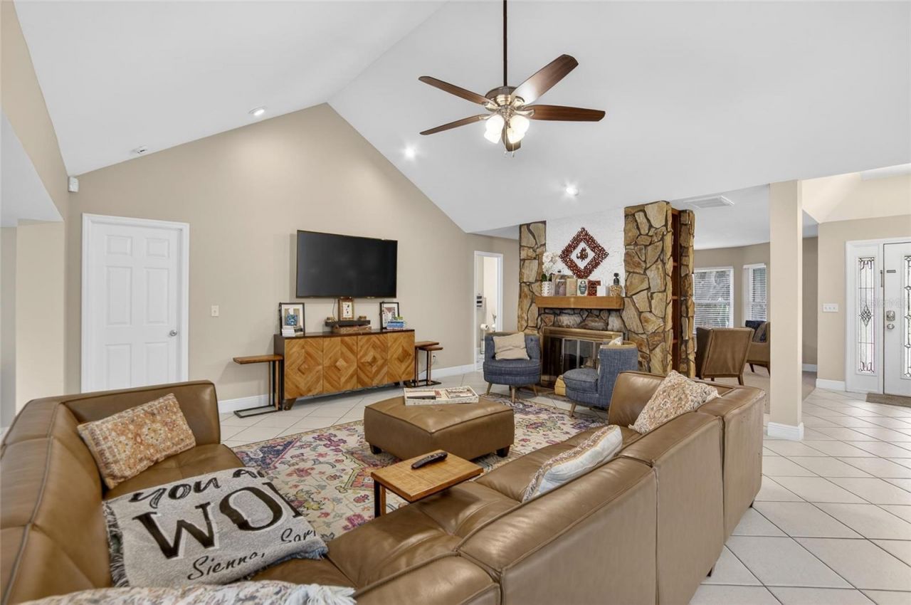 133 Barrington Drive, Brandon, FL 33511 Photo