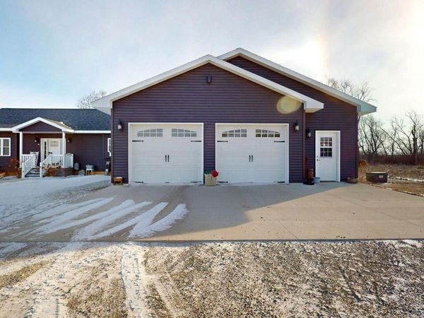 2750 Indigo Ave, Marble Rock, IA 50653