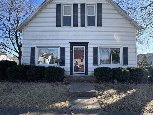 207 W Marion Street, Sigourney, IA 52591