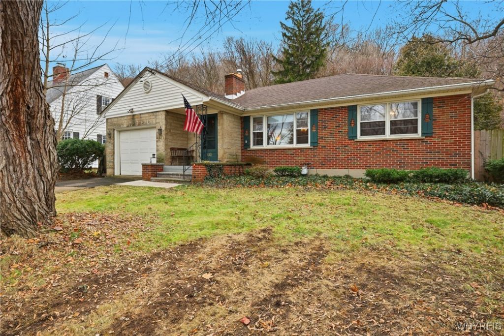 933 Creek Road Extension, Lewiston, NY 14092 Main Photo