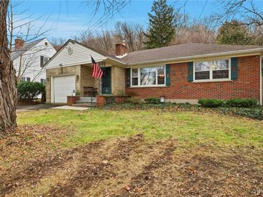 933 Creek Road Extension, Lewiston, NY 14092