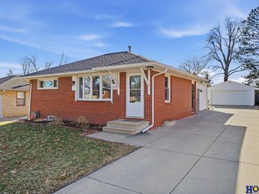 5239 Heumann Drive, Lincoln, NE 68504