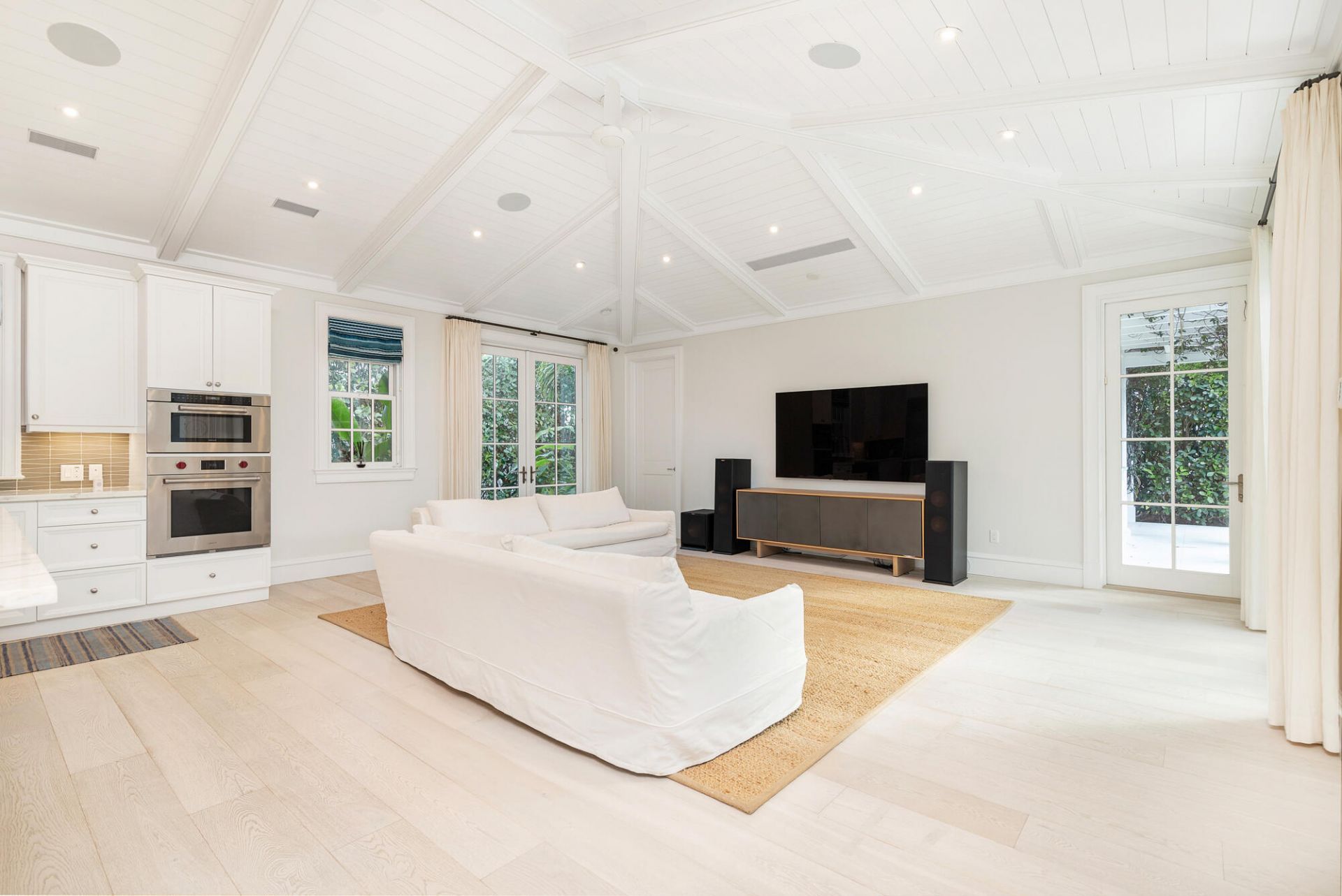 216 Sandpiper Drive, Palm Beach, FL 33480 Photo