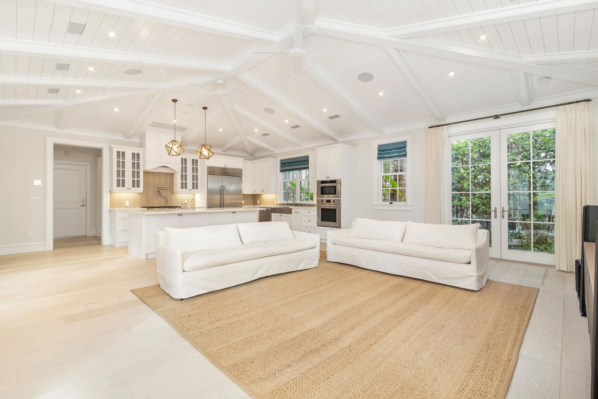 216 Sandpiper Drive, Palm Beach, FL 33480 Photo