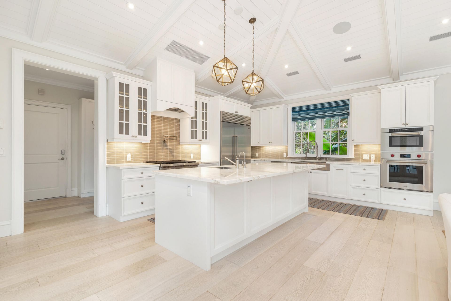 216 Sandpiper Drive, Palm Beach, FL 33480 Photo