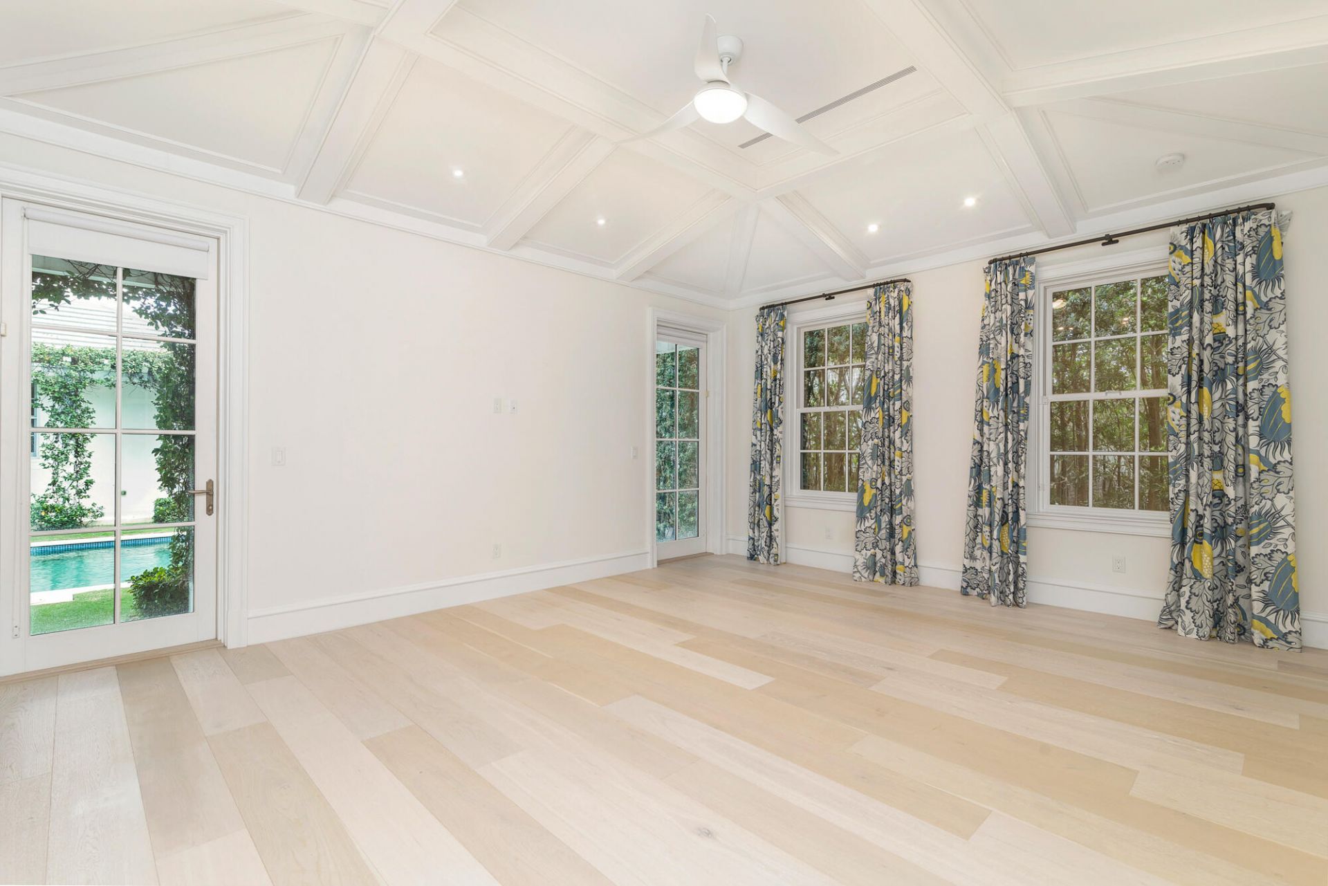 216 Sandpiper Drive, Palm Beach, FL 33480 Photo