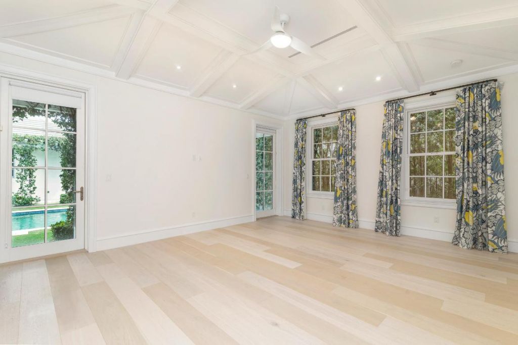 216 Sandpiper Drive, Palm Beach, FL 33480 Photo