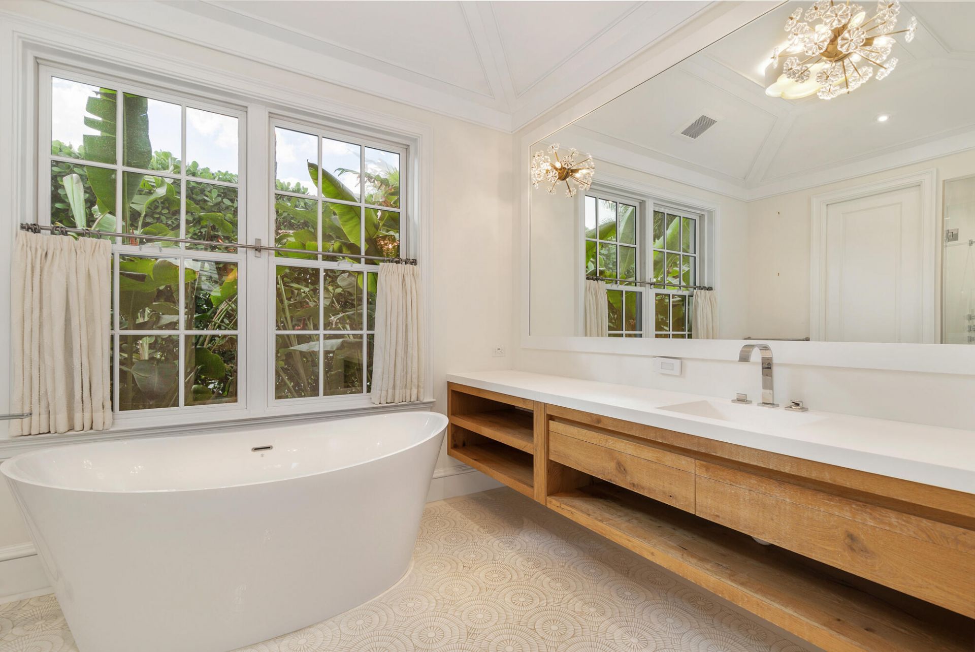 216 Sandpiper Drive, Palm Beach, FL 33480 Photo