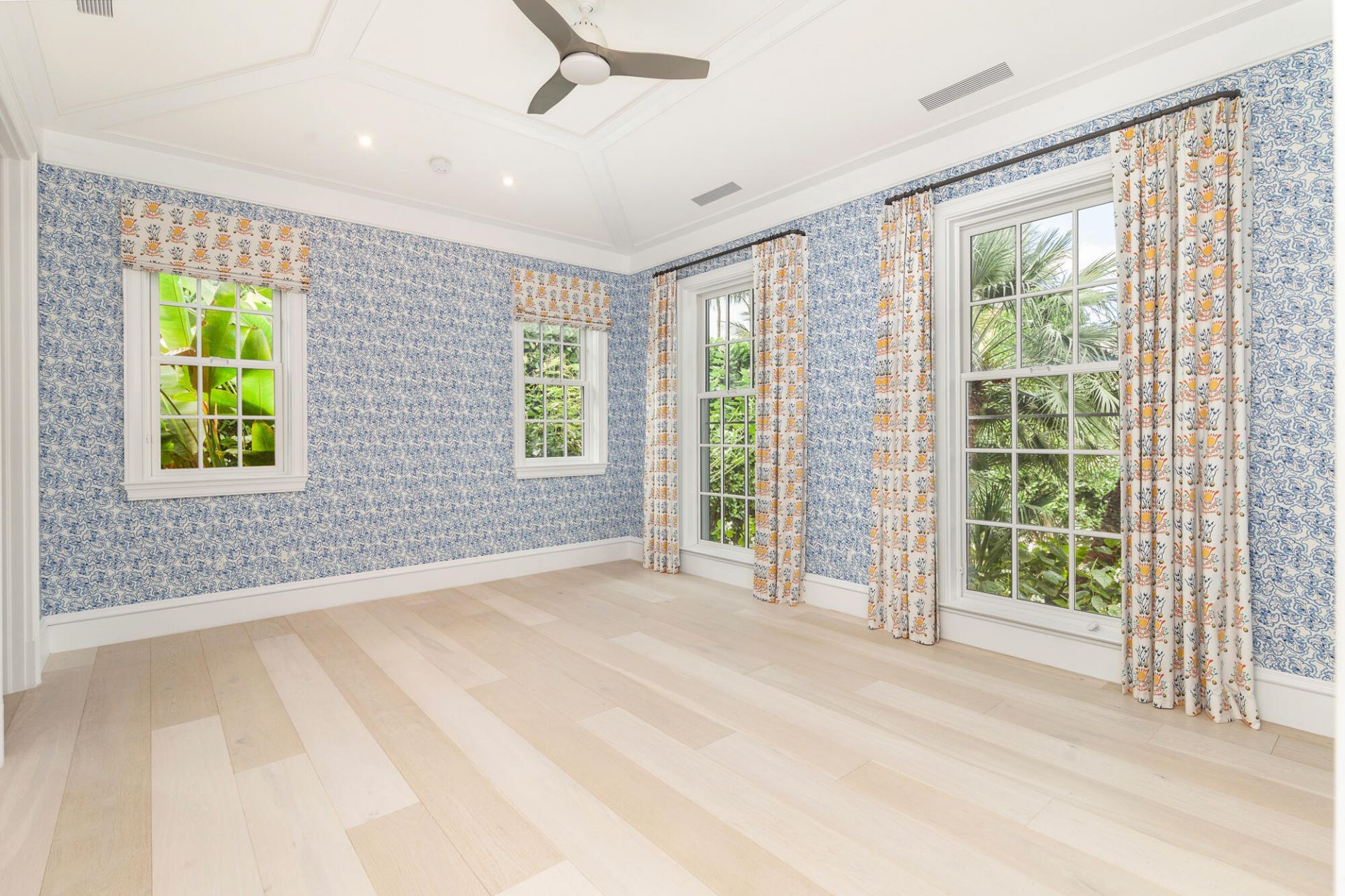 216 Sandpiper Drive, Palm Beach, FL 33480 Photo