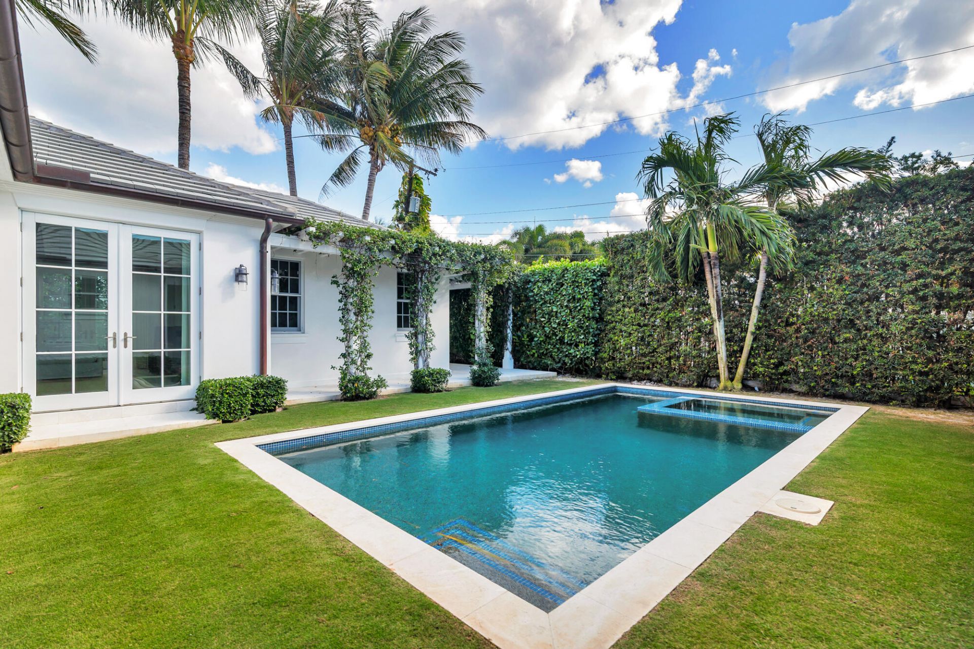 216 Sandpiper Drive, Palm Beach, FL 33480 Photo