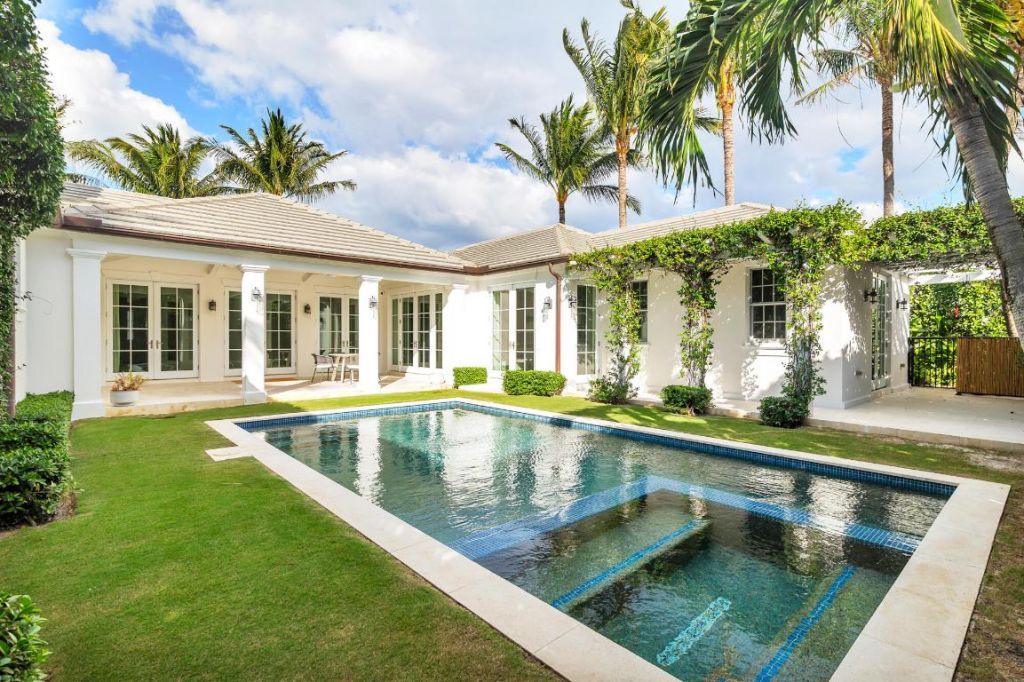 216 Sandpiper Drive, Palm Beach, FL 33480 Photo