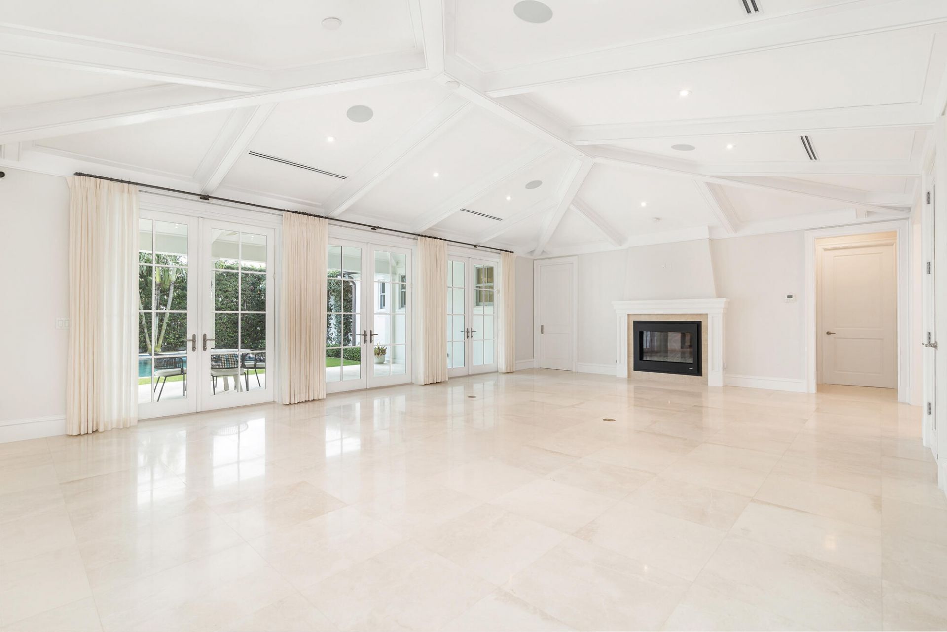 216 Sandpiper Drive, Palm Beach, FL 33480 Photo