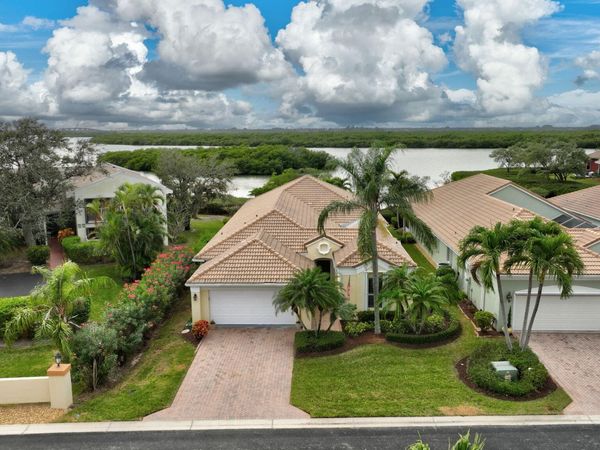 3305 Caracal Drive, Fort Pierce, FL 34949