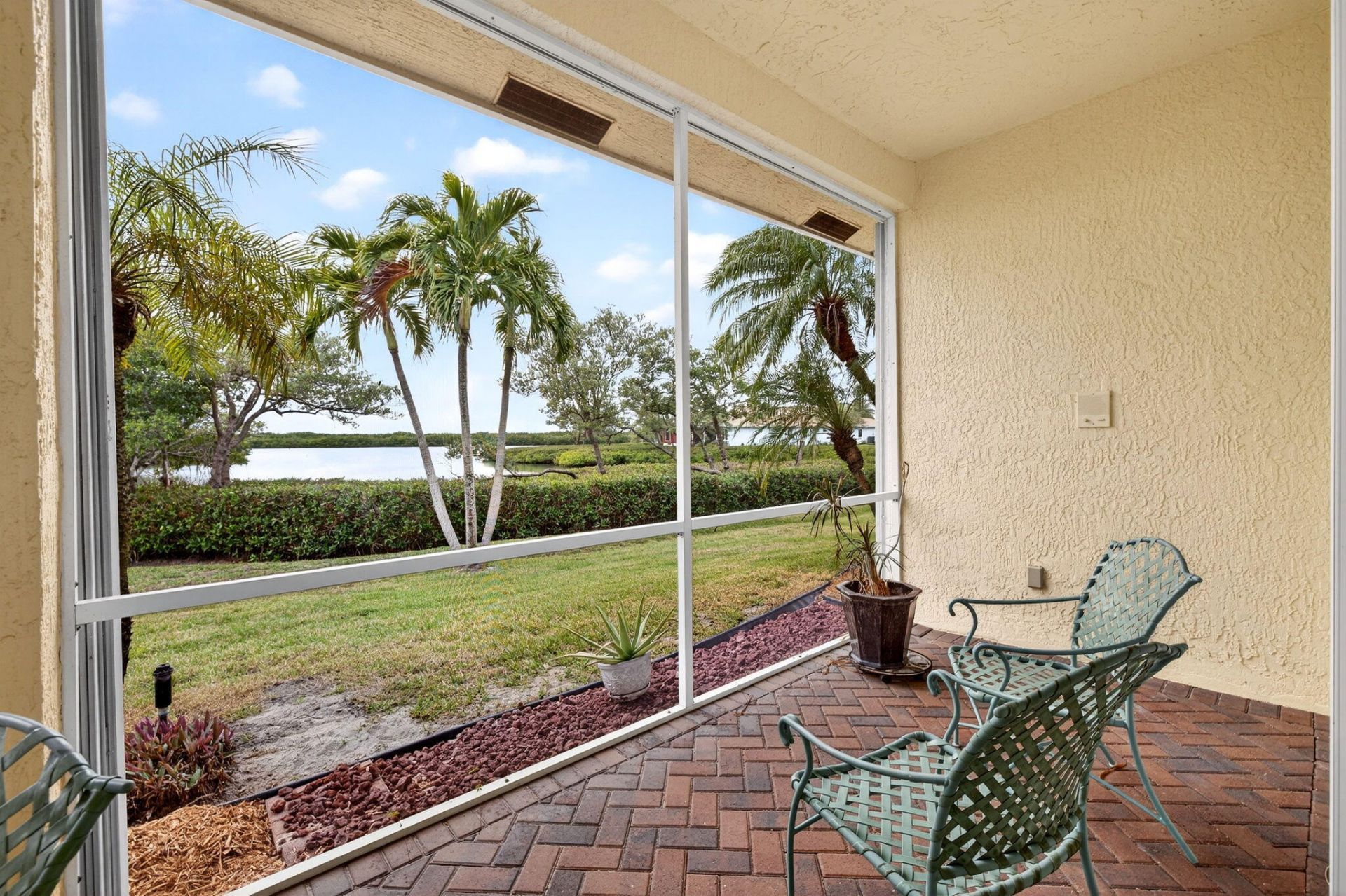 3305 Caracal Drive, Fort Pierce, FL 34949 Photo