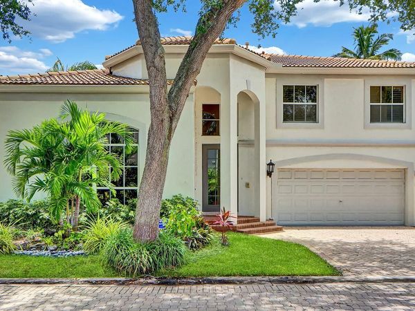 6631 NW 43rd Terrace, Boca Raton, FL 33496