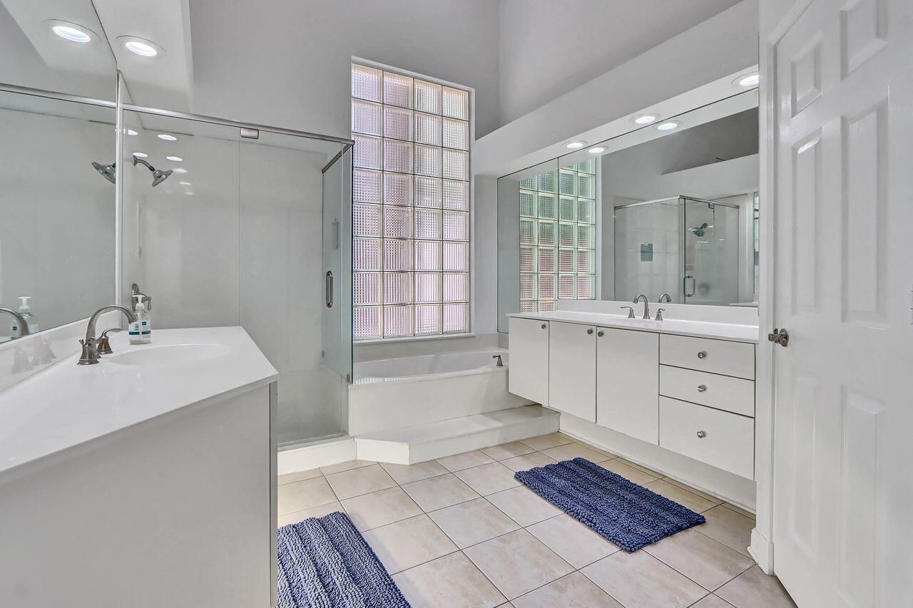 6631 NW 43rd Terrace, Boca Raton, FL 33496 Photo