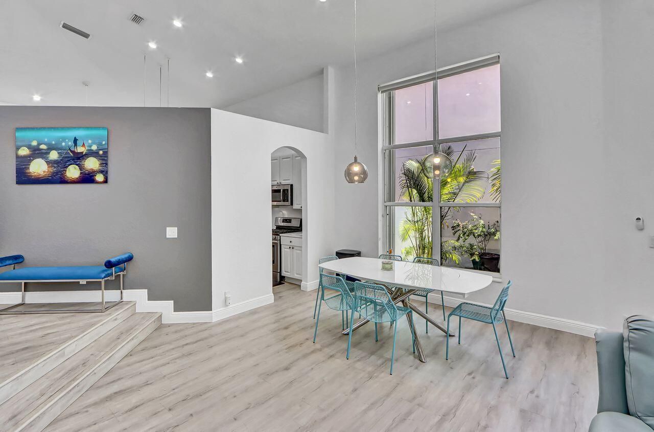 6631 NW 43rd Terrace, Boca Raton, FL 33496 Photo