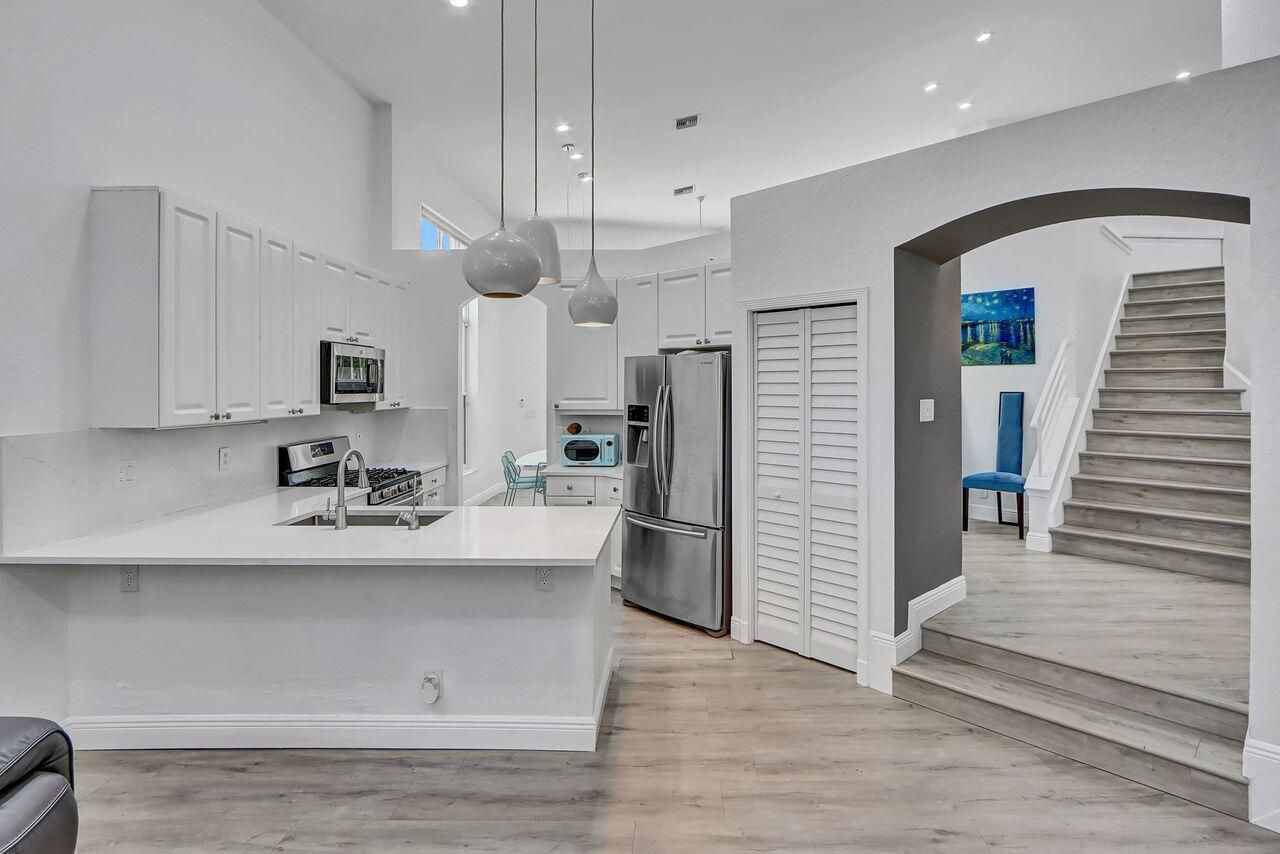 6631 NW 43rd Terrace, Boca Raton, FL 33496 Photo