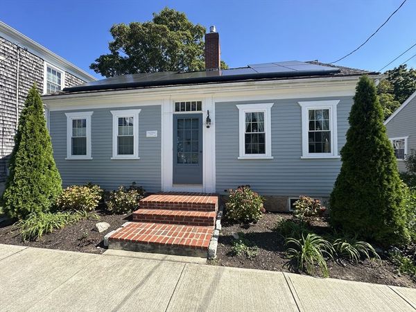 12 Pearl Street, Mattapoisett, MA 02739