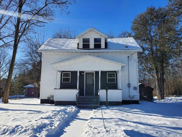 111 N 12TH STREET, Clintonville, WI 54929