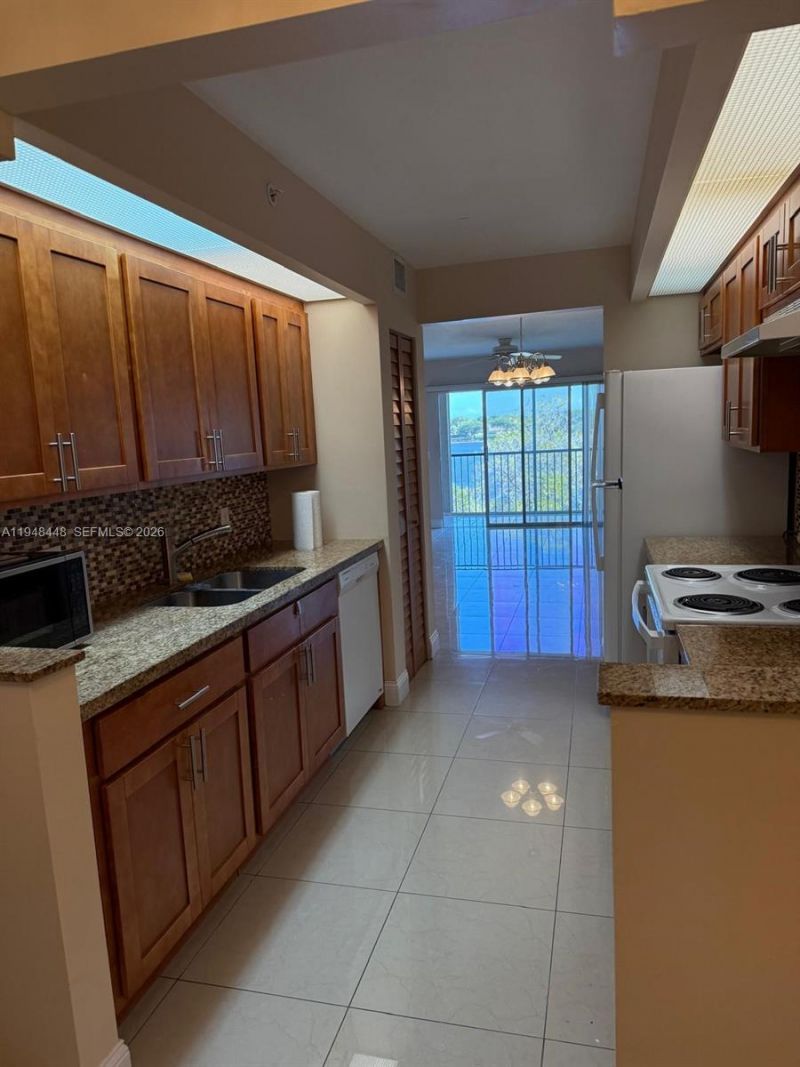 1201 SW 141st Ave, Unit 304J, Pembroke Pines, FL 33027 Photo