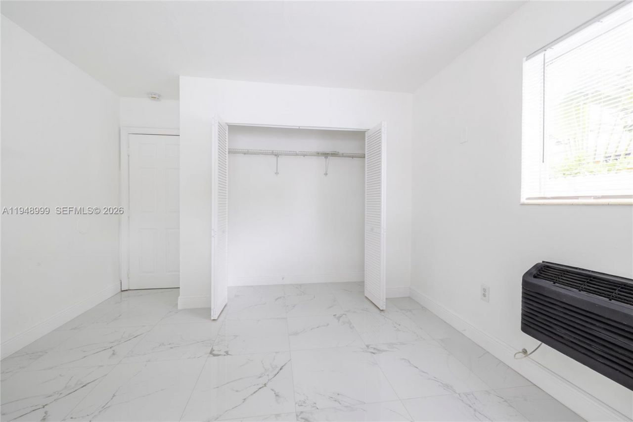 979 SW 10th St, Unit 4, Miami, FL 33130 Photo