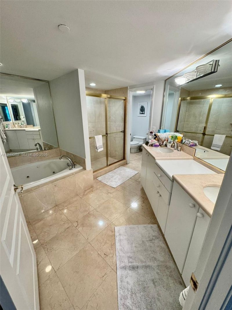 8925 Collins Ave, Unit 9G, Surfside, FL 33154 Photo