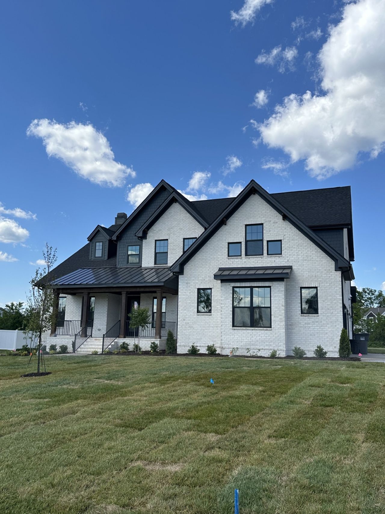 377 Reddenwood Rd, Hendersonville, TN 37075 Main Photo