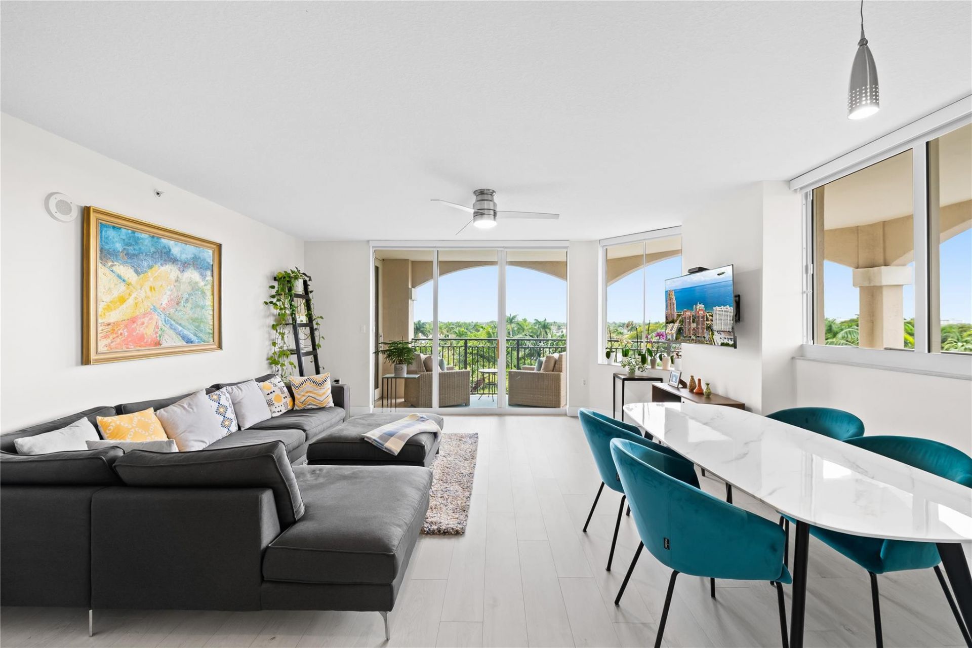 2011 N Ocean Boulevard, Unit 504, Fort Lauderdale, FL 33305 Photo