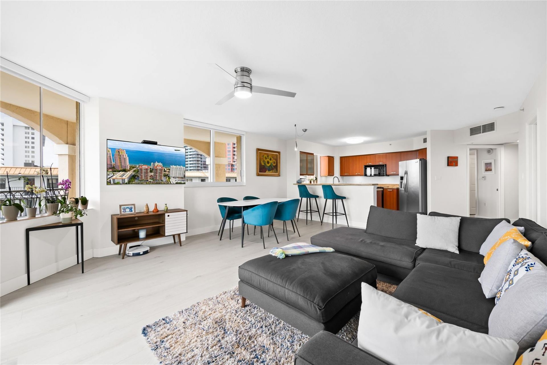 2011 N Ocean Boulevard, Unit 504, Fort Lauderdale, FL 33305 Photo