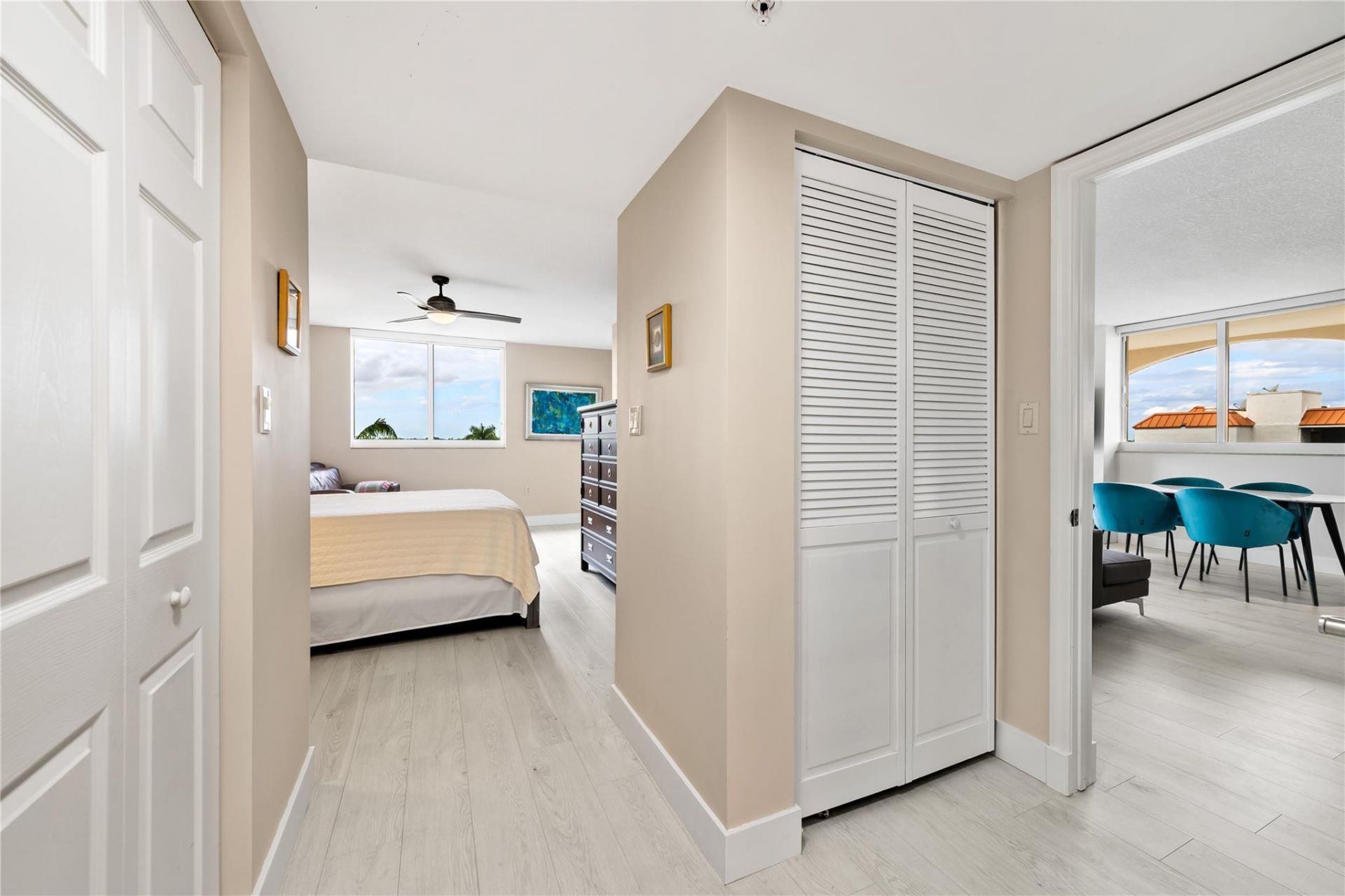 2011 N Ocean Boulevard, Unit 504, Fort Lauderdale, FL 33305 Photo