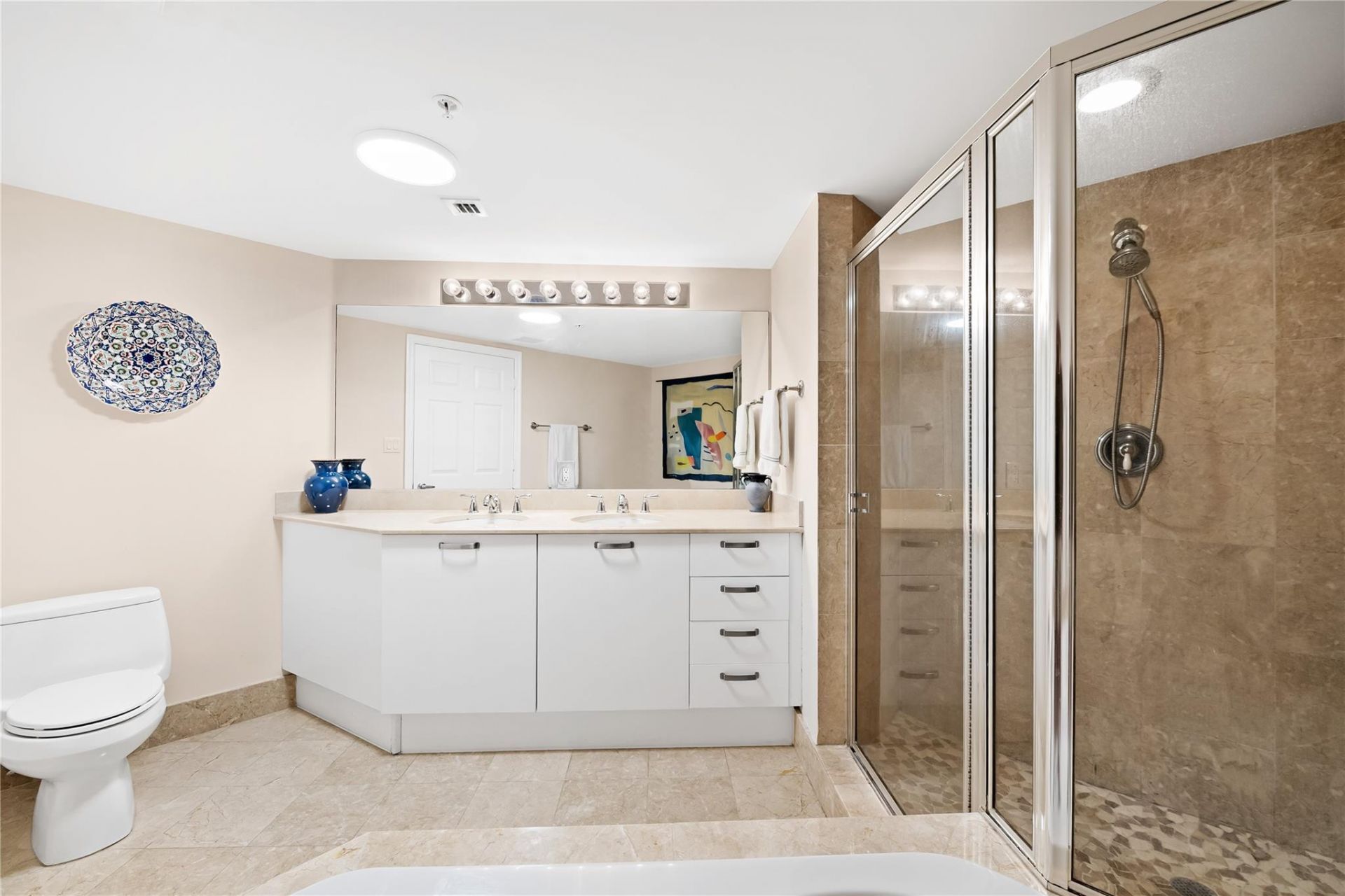 2011 N Ocean Boulevard, Unit 504, Fort Lauderdale, FL 33305 Photo