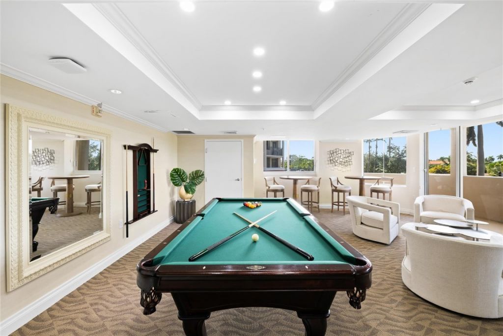 2011 N Ocean Boulevard, Unit 504, Fort Lauderdale, FL 33305 Photo