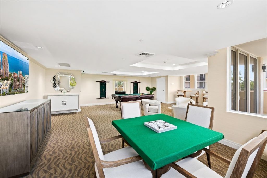 2011 N Ocean Boulevard, Unit 504, Fort Lauderdale, FL 33305 Photo