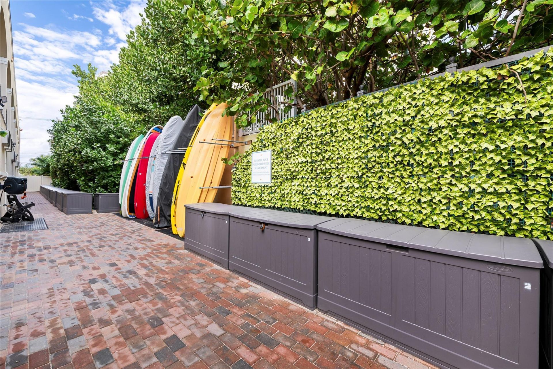 2011 N Ocean Boulevard, Unit 504, Fort Lauderdale, FL 33305 Photo