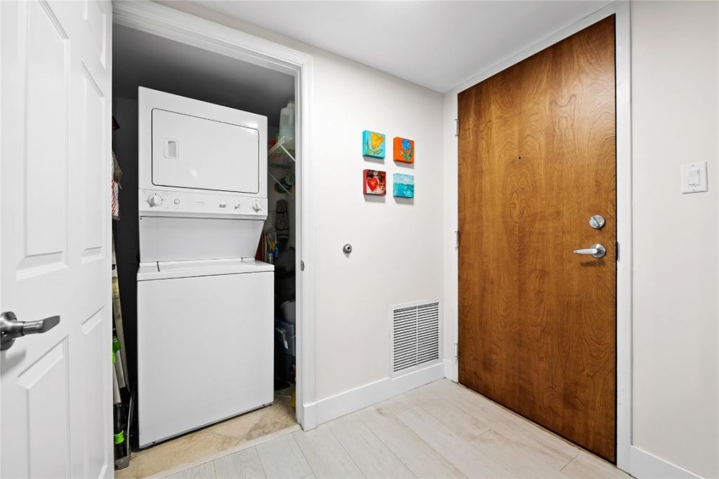 2011 N Ocean Boulevard, Unit 504, Fort Lauderdale, FL 33305 Photo