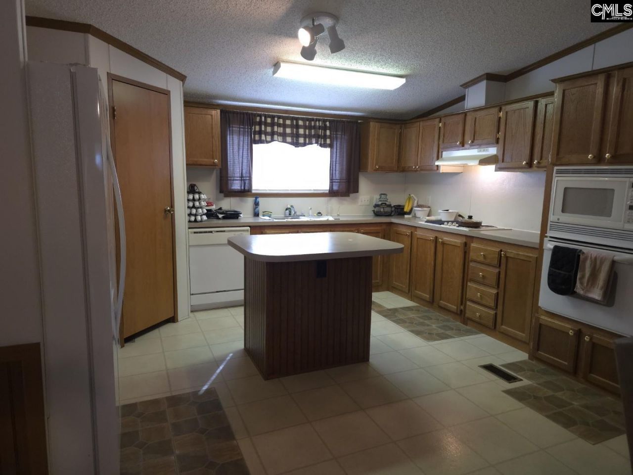 307 Tom Adams Road  Photo 12