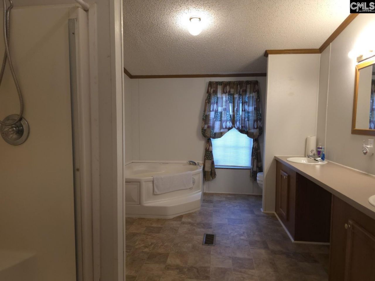 307 Tom Adams Road  Photo 27