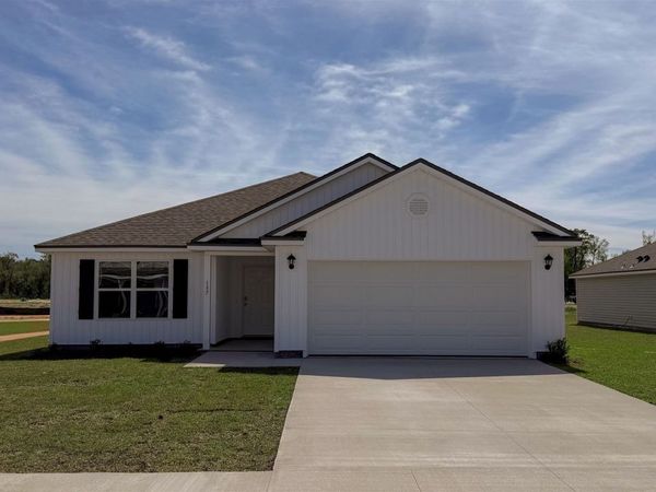 137 Milestone Trail, Crawfordville, FL 32327