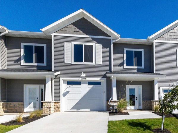 1378 Autumn Ridge Lane, Dubuque, IA 52003