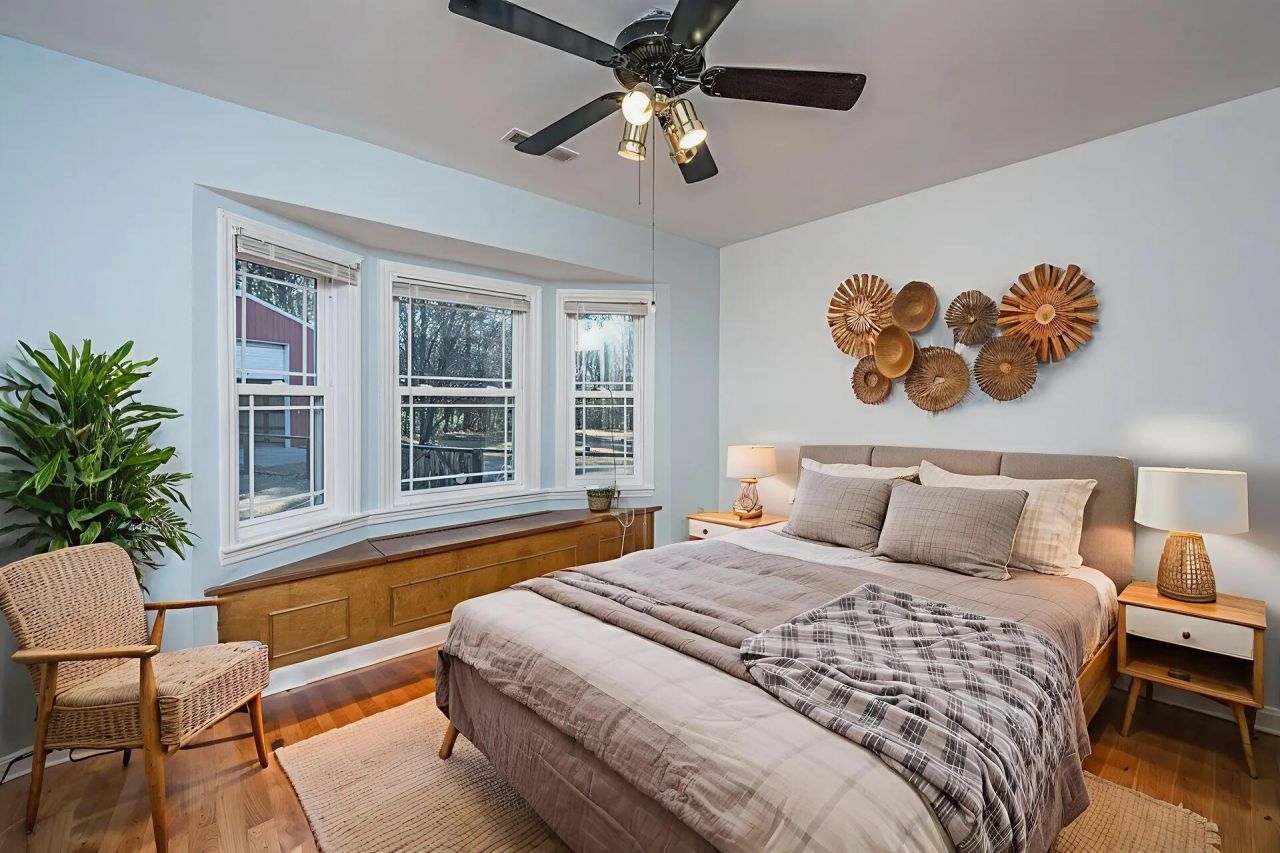 325 Linden Court Photo 29