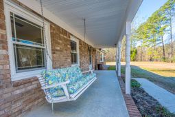 325 Linden Court photo 4