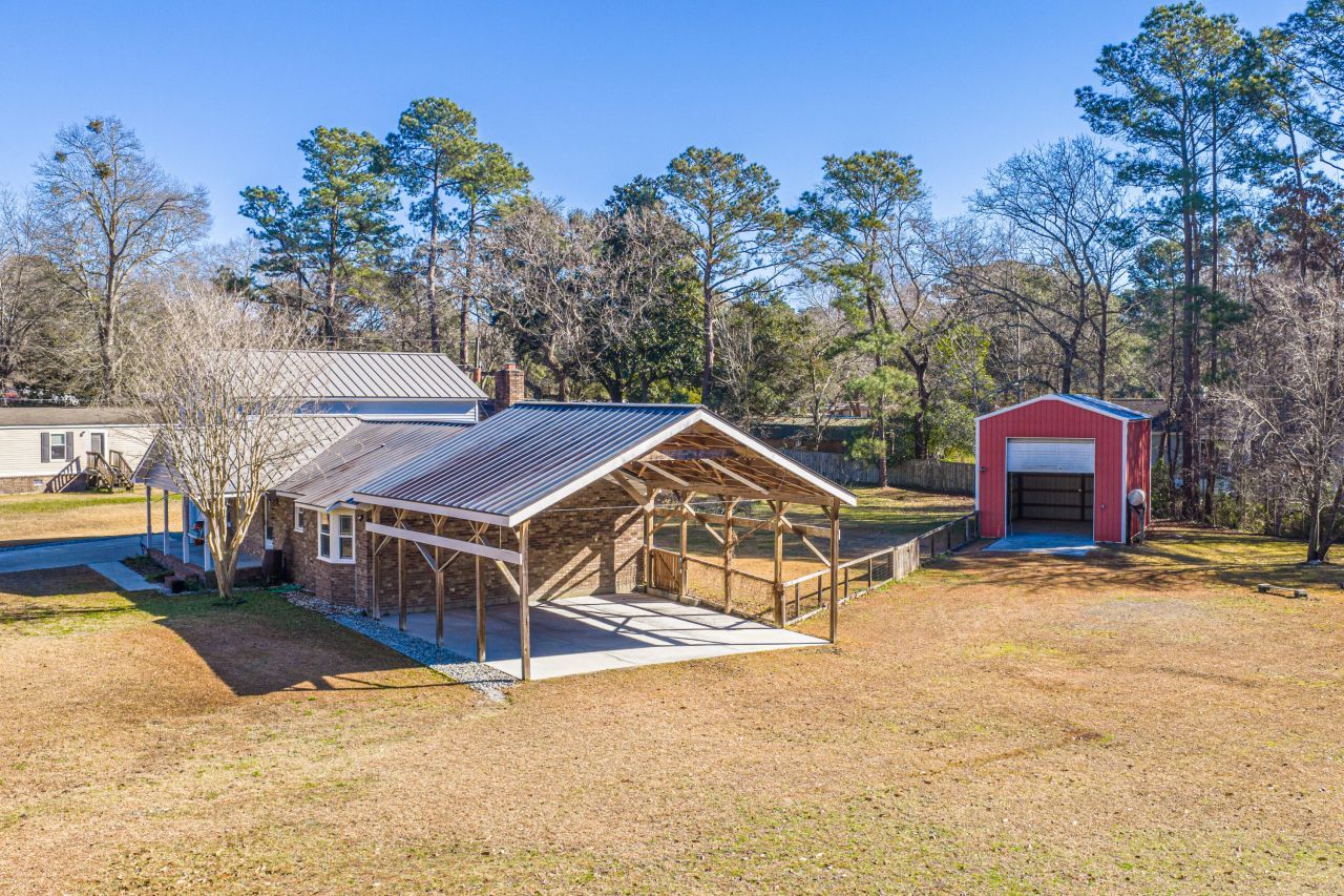 325 Linden Court Photo 41