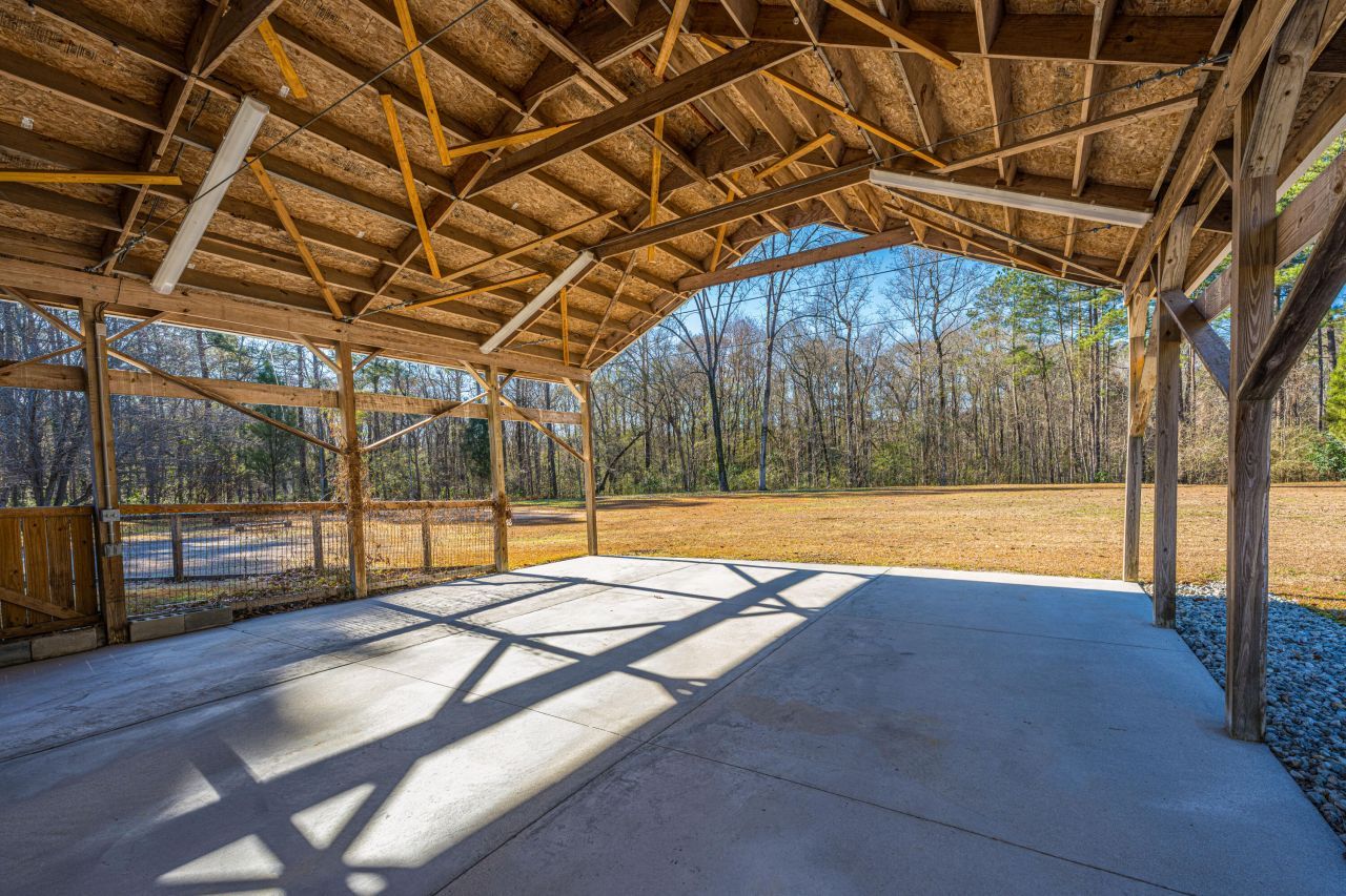 325 Linden Court Photo 43