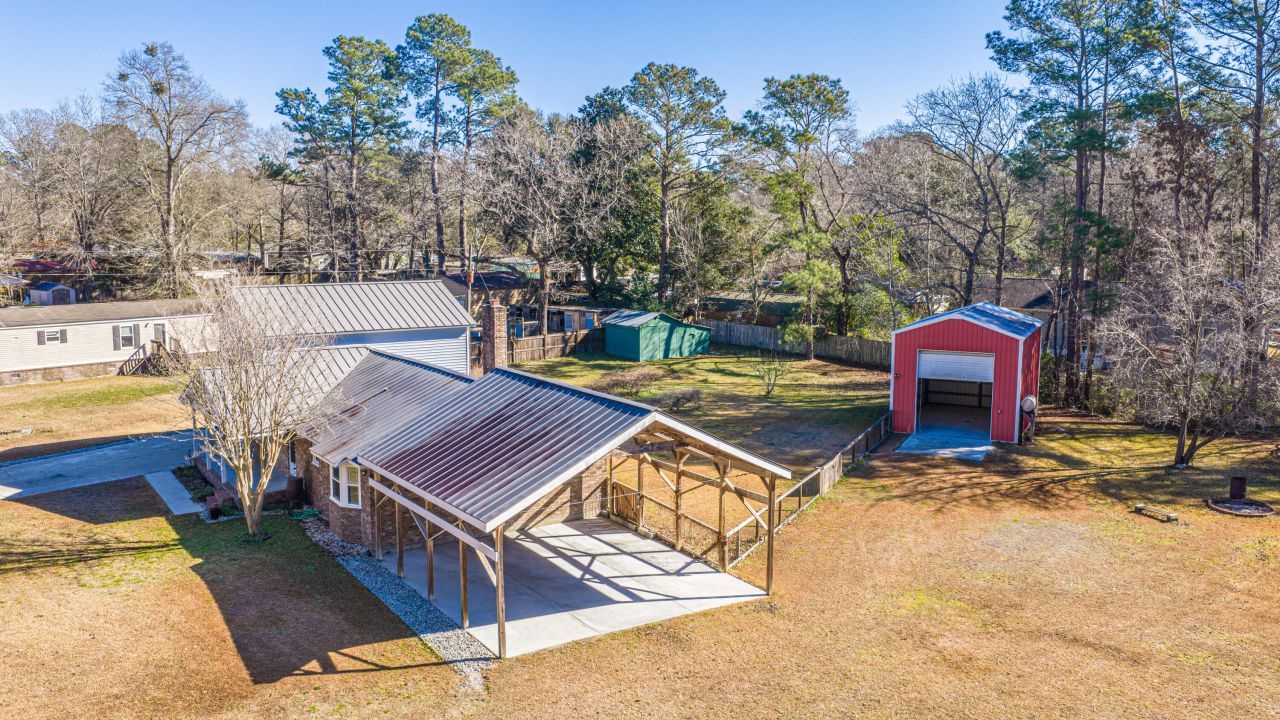 325 Linden Court Photo 82