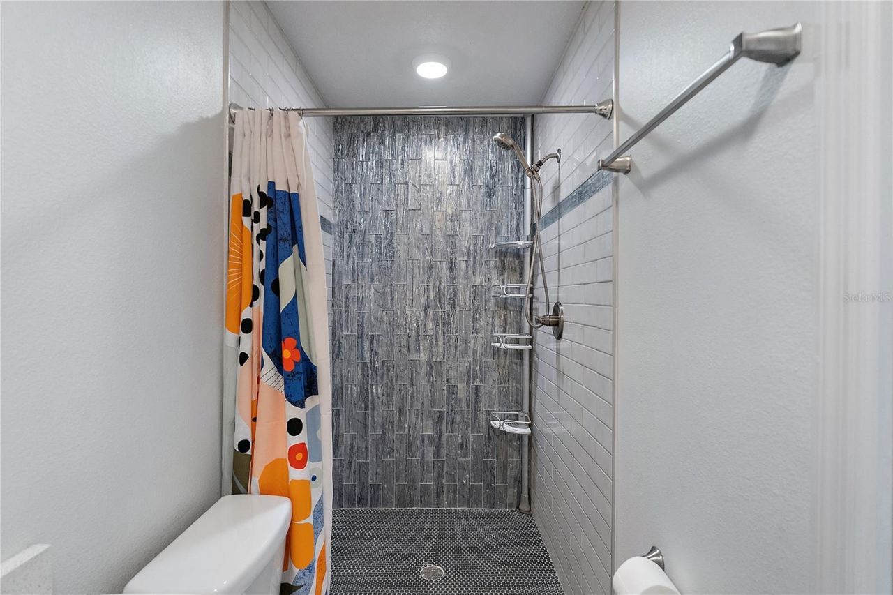 6631 Bougainvilla Avenue S, Saint Petersburg, FL 33707 Photo